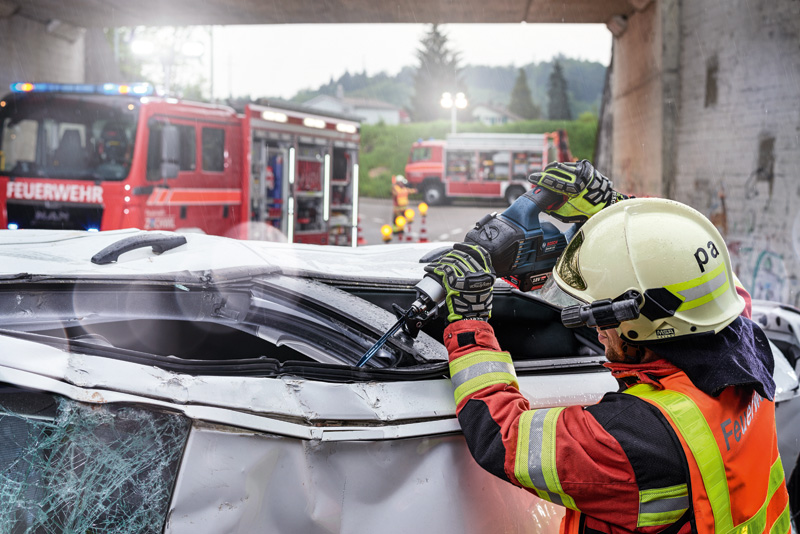 BOSCH Akku-Säbelsäge GSA 18V-32 im Karton