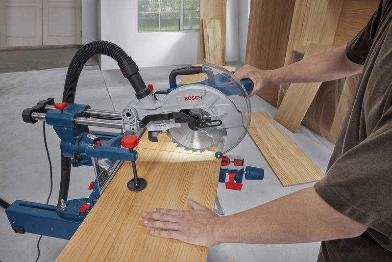 BOSCH Kapp- und Gehrungssäge GCM305-216S BOSCH Kapp- und Gehrungssäge GCM305-216S