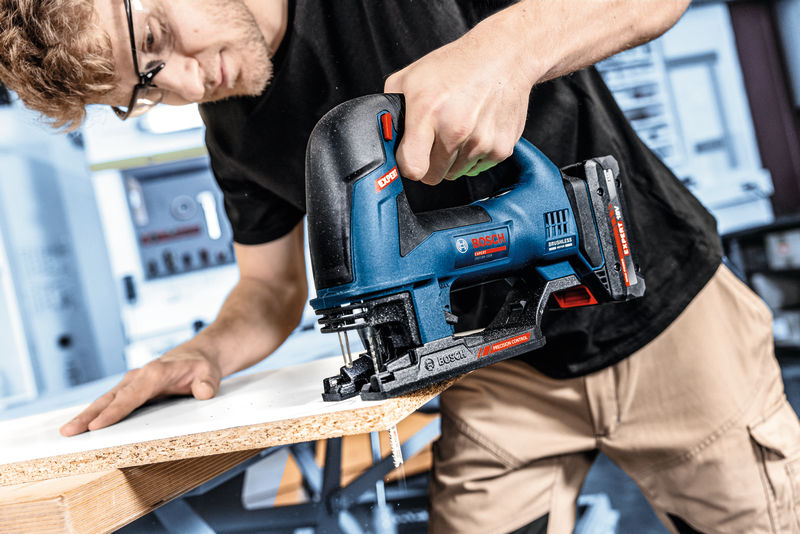 BOSCH EXPERT Stichsäge EXST18V-155B