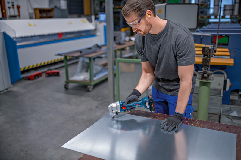 BOSCH Akku-Nager GNA 18V-16 E