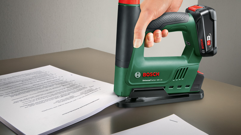 BOSCH Akku-Tacker UniversalTacker 18V-14 mit 1000 Klammern und Papierabstandshalter
