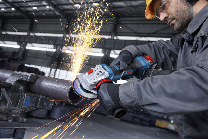BOSCH Winkelschleifer GWS18V-11PS in L-BOXX BOSCH Winkelschleifer GWS18V-11PS in L-BOXX