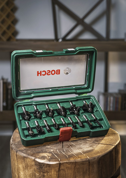 BOSCH 15-teiliges HM-Fräser-Set (8 mm Schaft)