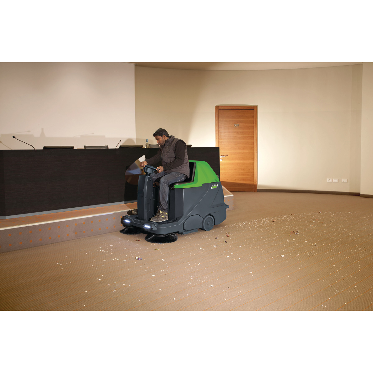 Cleancraft Aufsitz-Kehrsaugmaschine AUKM 600 Cleancraft Aufsitz-Kehrsaugmaschine AUKM 600