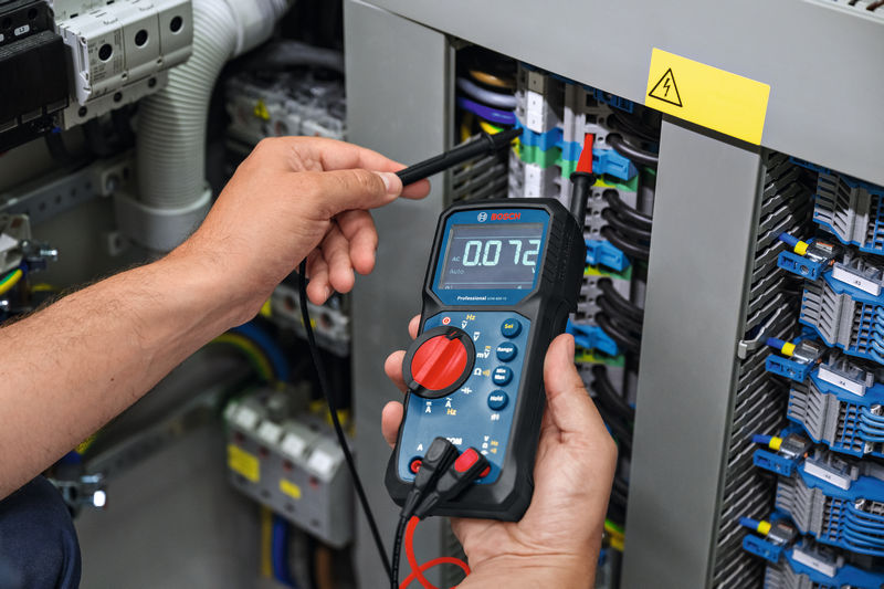 BOSCH Multimeter GDM 600-15 mit MH1