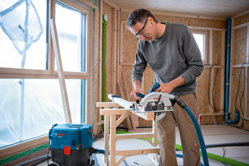 BOSCH Akku-Handkreissäge GKS 18V-70 L (2x ProCore 5,5Ah, GAL1880CV)