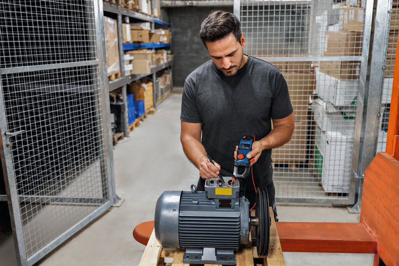BOSCH Strommesszange GMC 600-15 mit MH 1