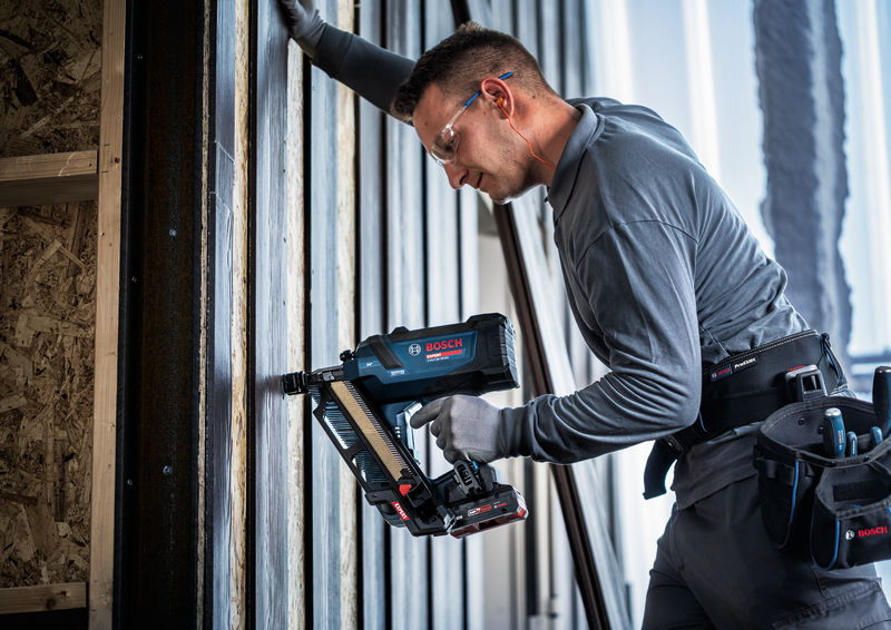 BOSCH Akku-Nagler EXNH18V-90MD in XL-BOXX