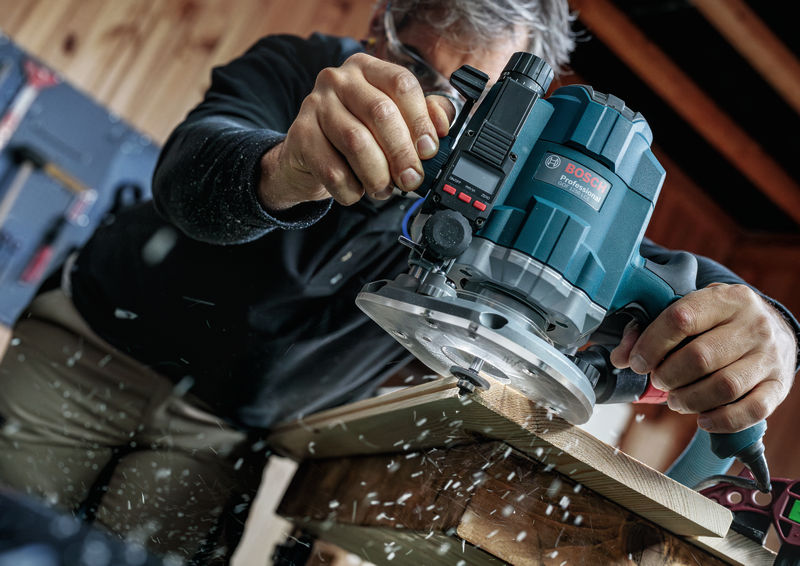 BOSCH PRO Zinkenfräser, 15°, Schaft 8 mm BOSCH PRO Zinkenfräser, 15°, Schaft 8 mm