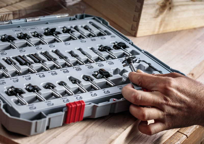 BOSCH PRO Fräsersatz gemischt, Schaft 1/4", 30-tlg BOSCH PRO Fräsersatz gemischt, Schaft 1/4", 30-tlg