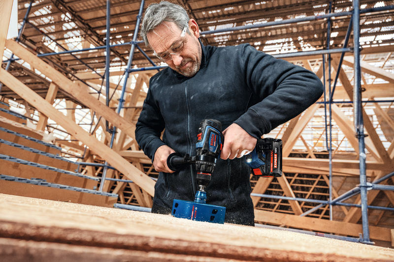 BOSCH EXPERT Akku-Bohrschrauber EXSR18V-150, 2 x EXBA18V-80, L-BOXX 136