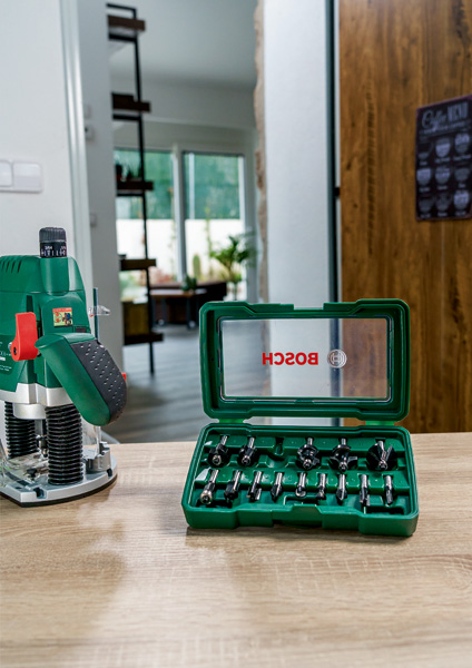 BOSCH 15-teiliges HM-Fräser-Set (8 mm Schaft)