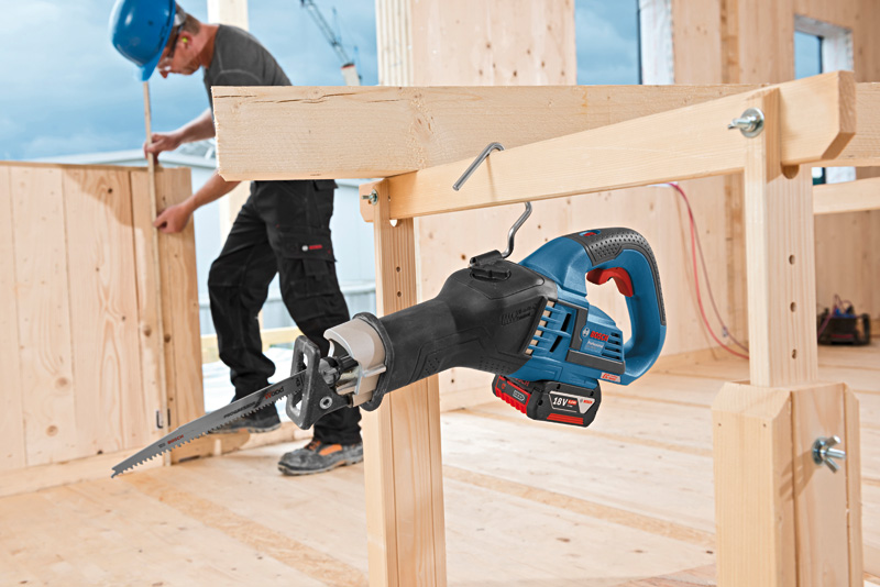 BOSCH Akku-Säbelsäge GSA 18 V-32, Handwerkerkoffer