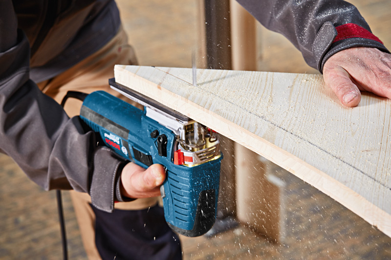 BOSCH Stichsäge GST 160 CE in L-BOXX