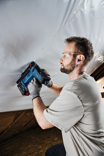 BOSCH Akku-Holzklammerer GTH 18V-14 BOSCH Akku-Holzklammerer GTH 18V-14