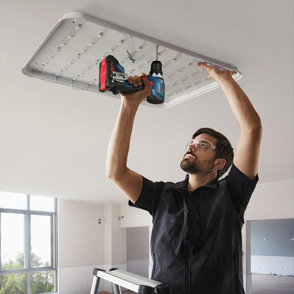 BOSCH Akku-Bohrschrauber GSR 18V-65, 2 x Akku GBA 18V 4.0Ah