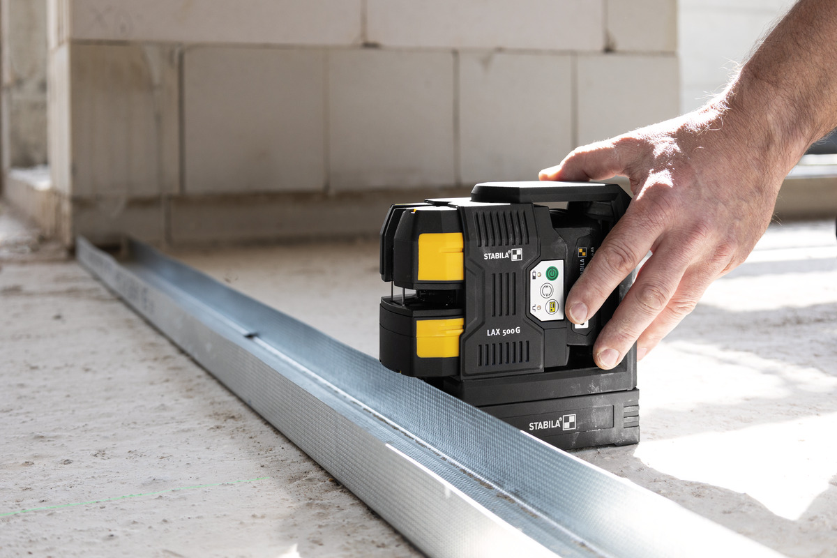 STABILA Kreuzlinien-Lot-Laser LAX 500 G, 12-V-System, 5-teiliges Set, ohne Akku und Ladegerät