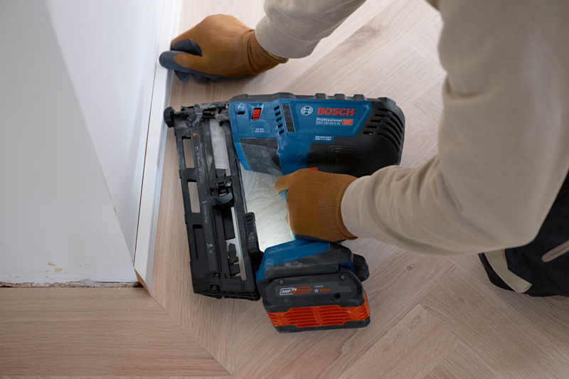 BOSCH Akku-Holznagler GNH 18V-64-2 M, im Karton