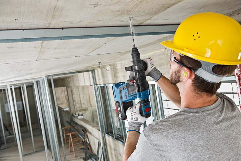 BOSCH Akku-Bohrhammer GBH 18V-26 in L-BOXX
