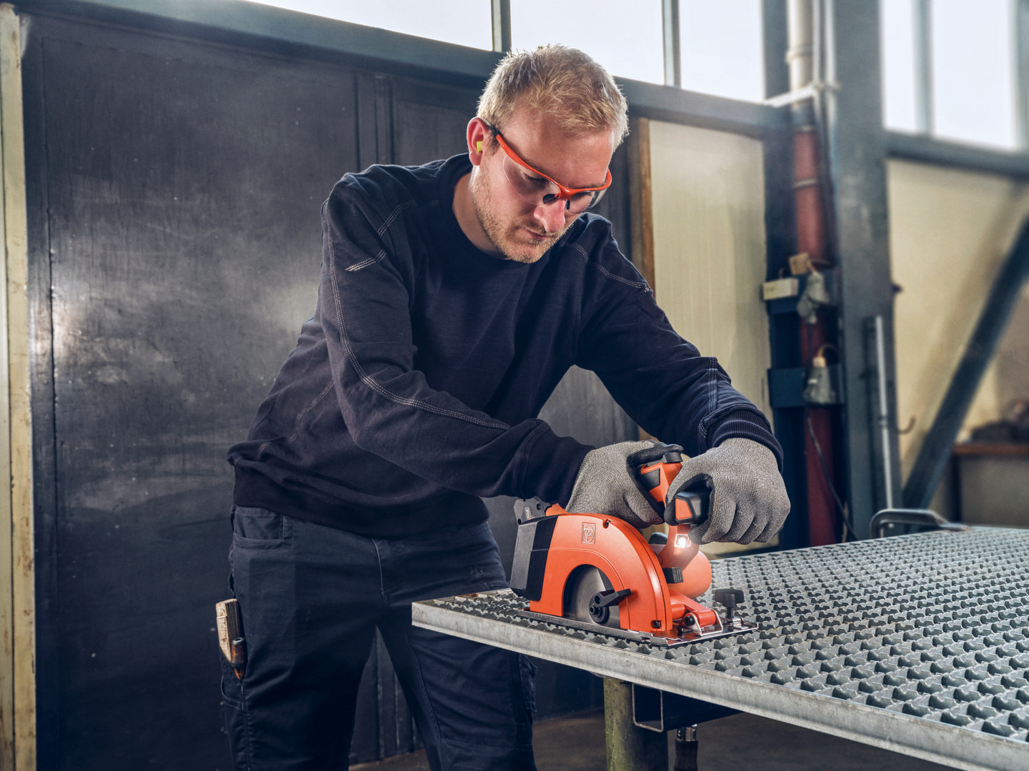 FEIN FEIN Kompakte Akku-Handkreissäge für Metall F-IRON Cut 57 AS