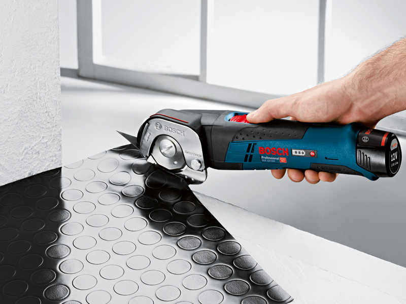 BOSCH Akku-Schere GUS 12V-300 in L-BOXX