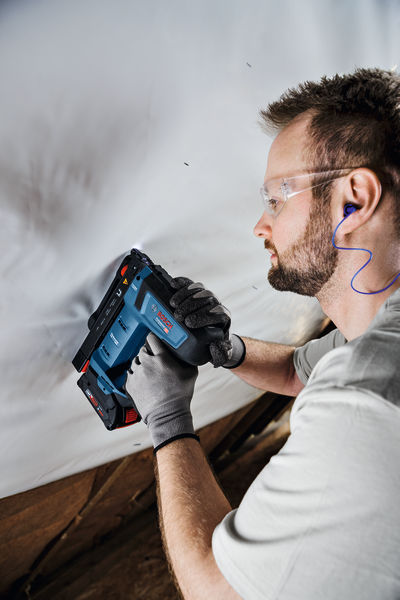 BOSCH Akku-Holzklammerer GTH 18V-14