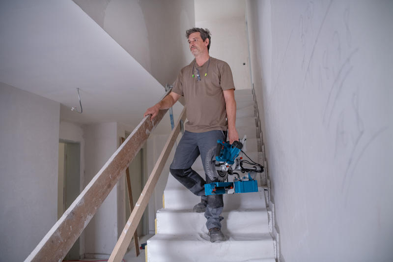 BOSCH Kapp- und Gehrungssäge GCM 305-216 D
