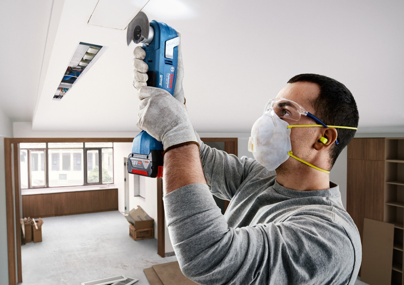 BOSCH Akku-Multi-Cutter GOP 18V-34, Starlock Tauchsägeblätter+diverses Zubehör, L-BOXX