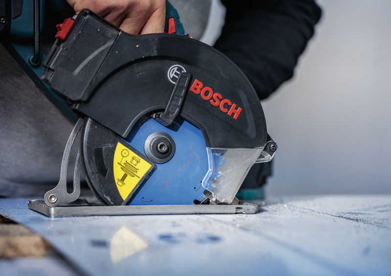 BOSCH EXPERT Stainless Steel Kreissägeblatt, 136x20 mm, Z30 BOSCH EXPERT Stainless Steel Kreissägeblatt, 136x20 mm, Z30
