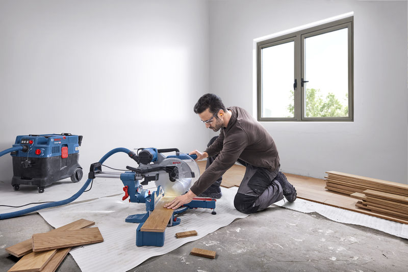 BOSCH Kapp- und Gehrungssäge GCM 340-305 D