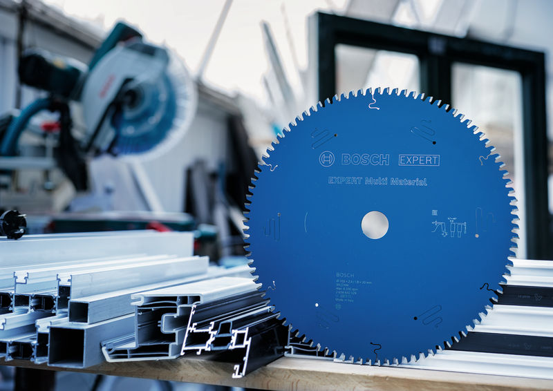 BOSCH EXPERT Multi Material Kreissägeblatt, 210x2,4/1,8x30mm, Z54 BOSCH EXPERT Multi Material Kreissägeblatt, 210x2,4/1,8x30mm, Z54