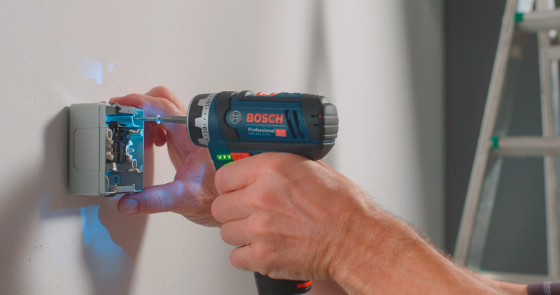 BOSCH Akku-Bohrschrauber GSR 12V-15 FC 2x 2,0 Ah L-BOXX