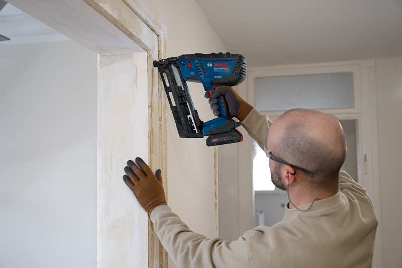 BOSCH Akku-Holznagler GNH 18V-64-2, L-BOXX 238