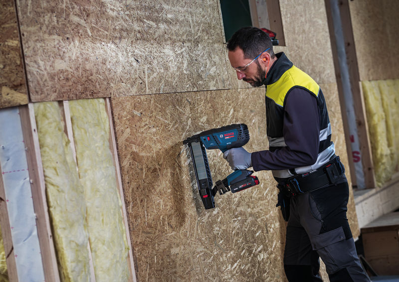 BOSCH EXPERT Akku-Holzklammerer EXTH18V-50M, XL-BOXX BOSCH EXPERT Akku-Holzklammerer EXTH18V-50M, XL-BOXX