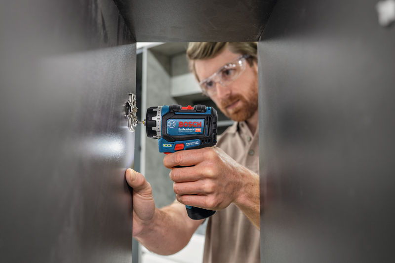 BOSCH Akku-Bohrschrauber GSR 12V-32 FC, div. Aufsätze, Zusatzhandgriff, Tiefenanschlag, L-BOXX