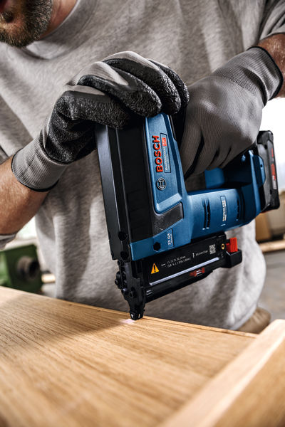 BOSCH Akku-Holznagler GNH 18V-35 in L-BOXX BOSCH Akku-Holznagler GNH 18V-35 in L-BOXX