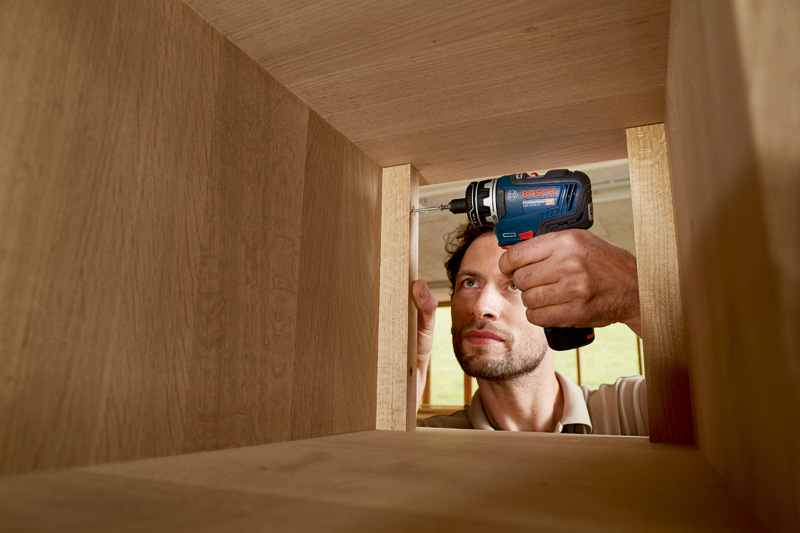 BOSCH Akku-Bohrschrauber GSR 12V-35 FC + 2 x Akku 3,0 Ah Adapter in L-BOXX